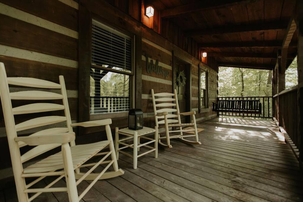 Southern Oak Cabin - Newly Remodeled - Close To All Attractions Sevierville Exterior photo