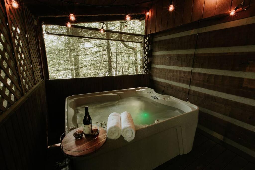 Southern Oak Cabin - Newly Remodeled - Close To All Attractions Sevierville Exterior photo