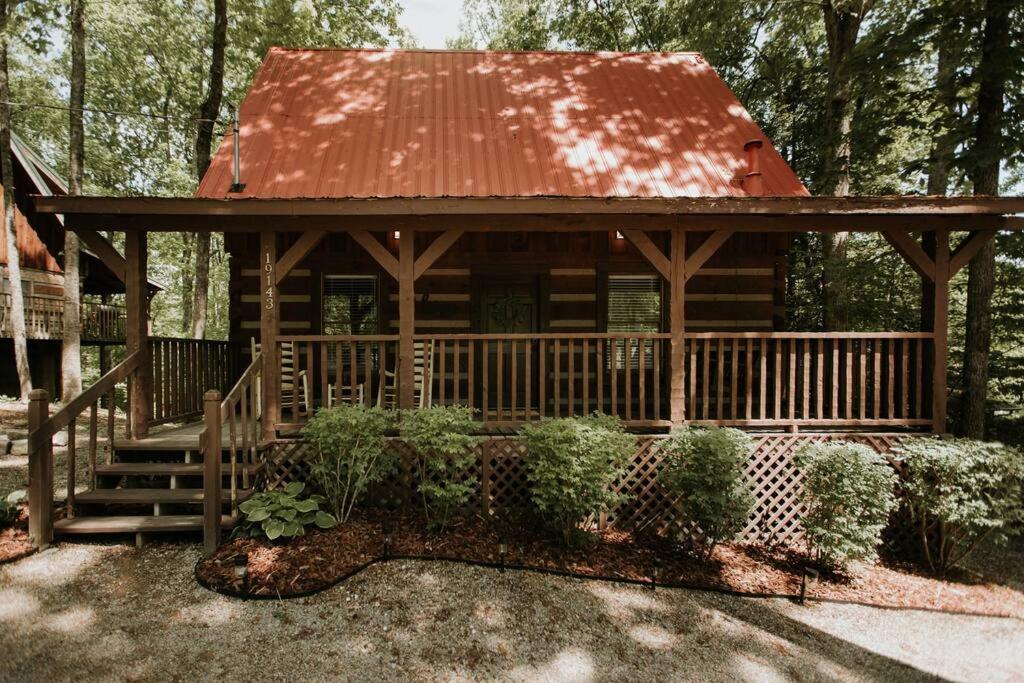Southern Oak Cabin - Newly Remodeled - Close To All Attractions Sevierville Exterior photo